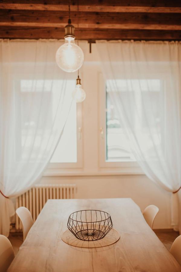 Casa Sgarzarie Exclusive Apartment เวโรนา ภายนอก รูปภาพ